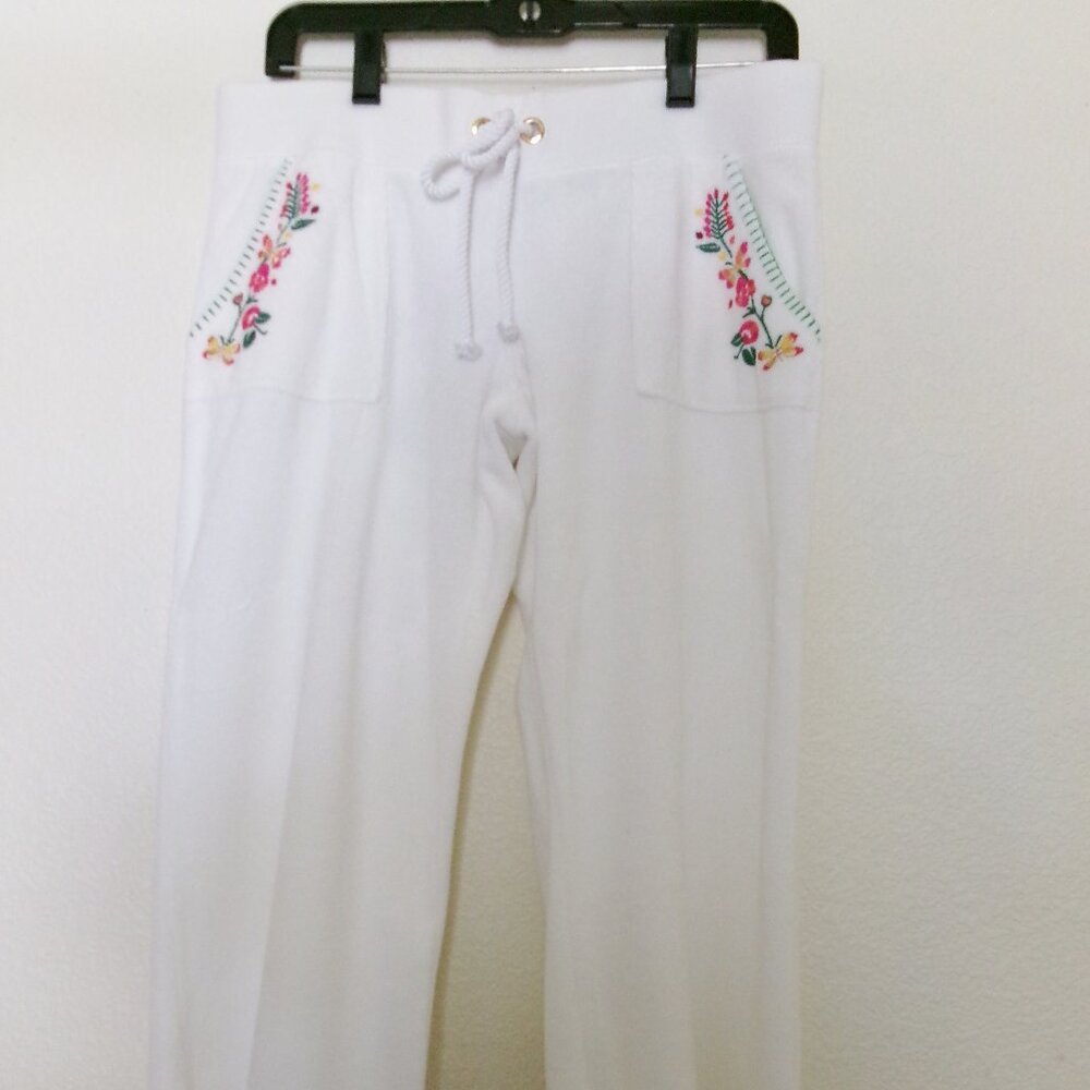 NWTS, JUICY COUTURE, SZ, L WHITE TERRY CLOTH/ EMBROIDERED POCKETS, PEDAL PUSHERS